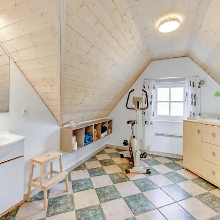 Ferienhaus Four-bedroom Holiday In Blåvand