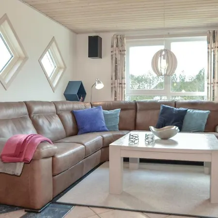 Four-bedroom Holiday In Ferienhaus Blåvand