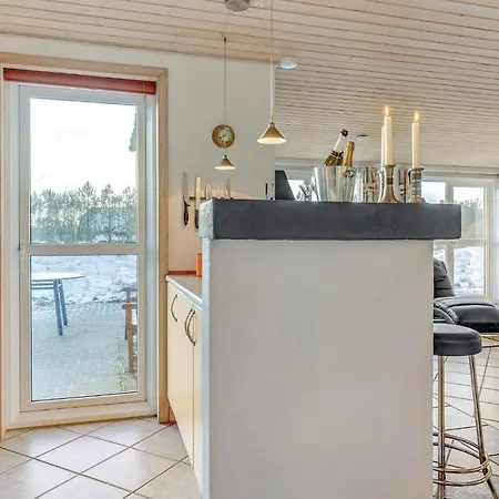 Four-bedroom Holiday In Blåvand