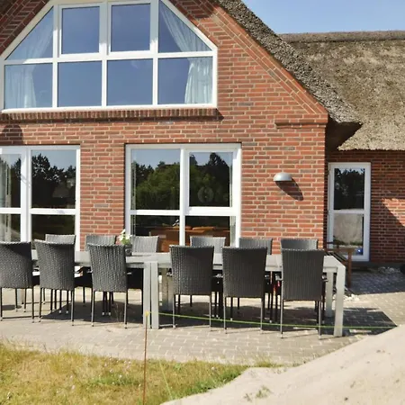 Four-bedroom Holiday In